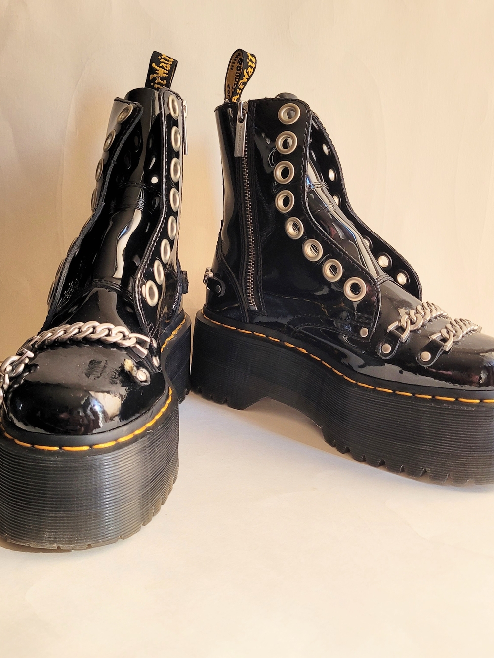 Dr. Martens Black Patent Platform Boots Jadon, (Broken Chain) Sz 6